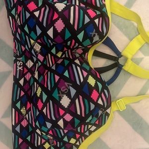 VS sports bra